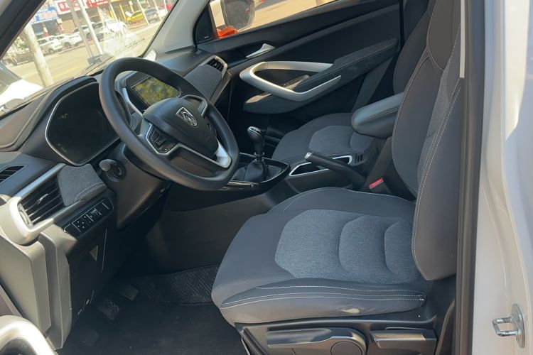 Used Baojun 530 2021 Global Car Anniversary Edition 1.5T Manual Comfort Version 7 Seats Left Front Seat