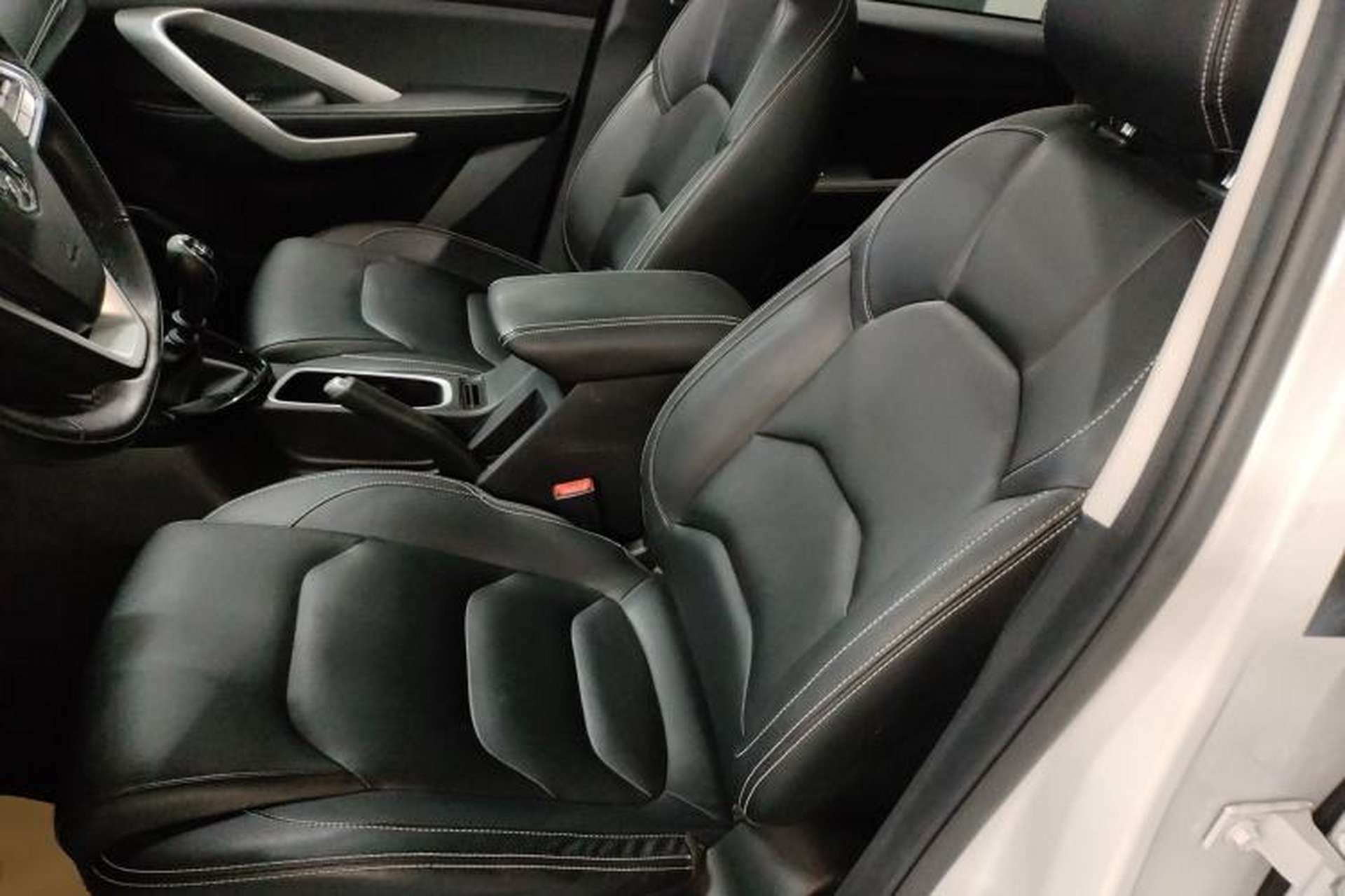 Used Baojun 530 2021 Global Car Anniversary Edition 1.5T Manual Prestige Model 6 Seats Left Front Seat