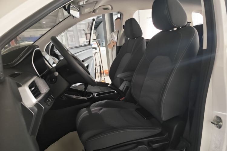 Used Baojun 530 2021 Global Car Anniversary Edition 1.5T Manual Comfort Version 7 Seats Left Front Seat