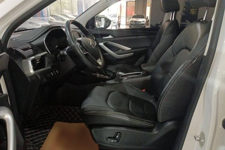 Used Baojun 530 2021 Global Car Anniversary Edition 1.5T CVT Prestige Connected Model 7 Seats Left Front Seat