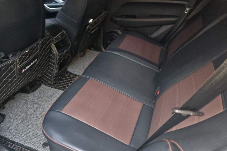Used Baojun 530 2021 Global Car Anniversary Edition 1.5T Manual Luxury Model 5 Seats Left Rear Seat