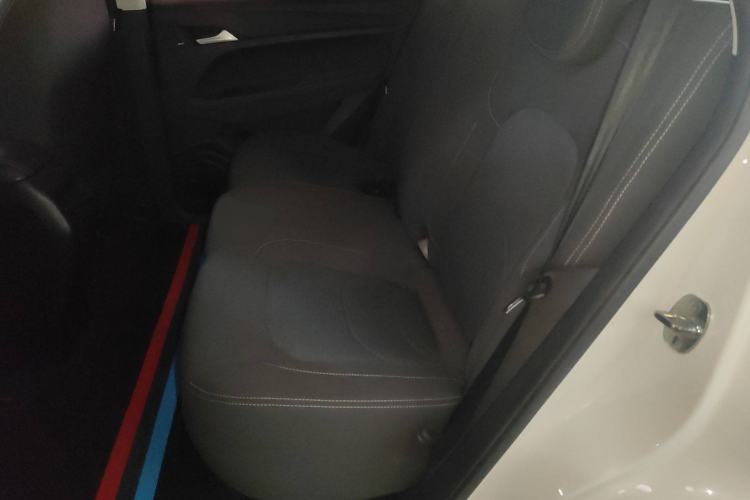 Used Baojun 530 2021 Global Car Anniversary Edition 1.5T Manual Comfort Model 5 Seats Left Rear Seat