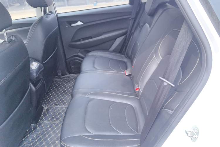 Used Baojun 530 2021 Global Car Anniversary Edition 1.5T CVT Luxury Model 5 Seats Left Rear Seat