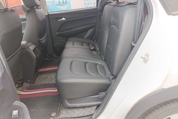 Used Baojun 530 2021 Global Car Anniversary Edition 1.5T CVT Luxury Model 7 Seats Left Rear Seat