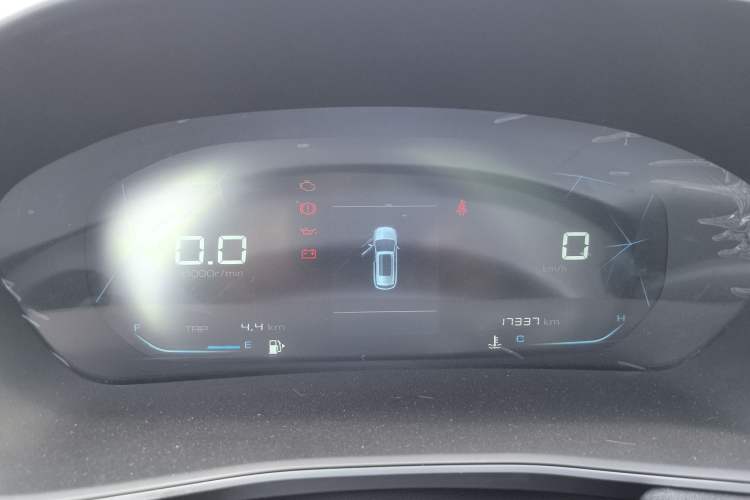 Used Baojun 530 2021 Global Car Anniversary Edition 1.5T Manual Prestige Model 6 Seats Odometer Close Up
