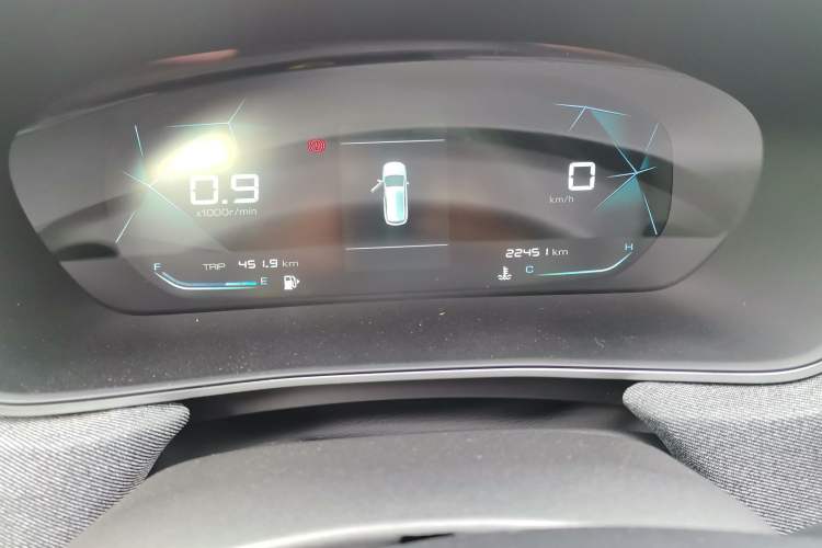 Used Baojun 530 2021 Global Car Anniversary Edition 1.5T Manual Comfort Model 5 Seats Odometer Close Up