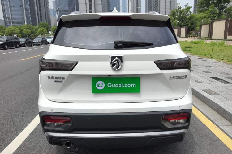 Used Baojun 530 2021 Global Car Anniversary Edition 1.5T CVT Prestige Connected Model 7 Seats Rear