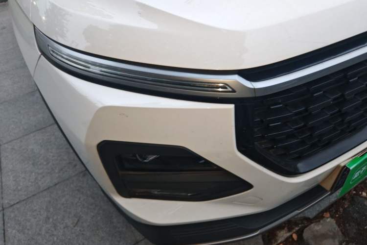 Used Baojun 530 2021 Global Car Anniversary Edition 1.5T Manual Luxury Model 5 Seats Right Front Headlight