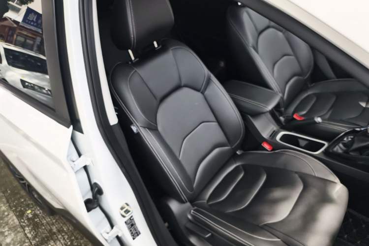 Used Baojun 530 2021 Global Car Anniversary Edition 1.5T CVT Luxury Model 7 Seats Right Front Seat