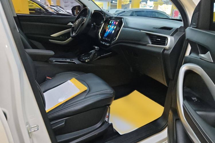 Used Baojun 530 2021 Global Car Anniversary Edition 1.5T CVT Prestige Connected Model 5 Seats Right Front Seat
