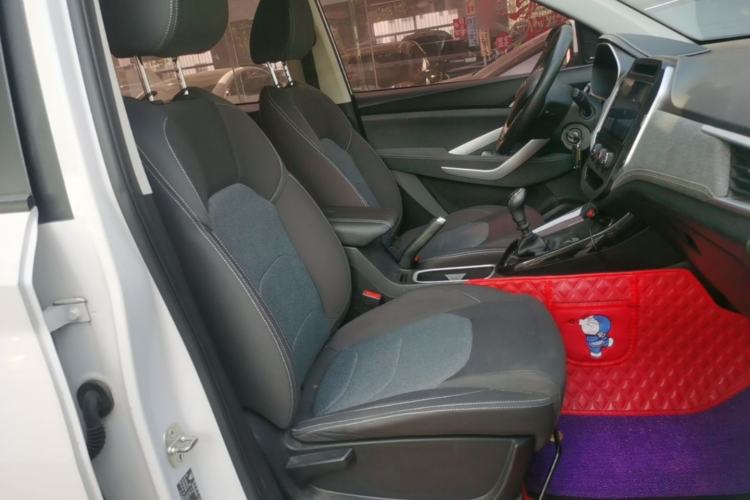 Used Baojun 530 2021 Global Car Anniversary Edition 1.5T Manual Comfort Model 5 Seats Right Front Seat