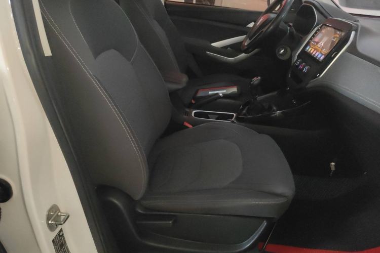 Used Baojun 530 2021 Global Car Anniversary Edition 1.5T Manual Comfort Model 5 Seats Right Front Seat