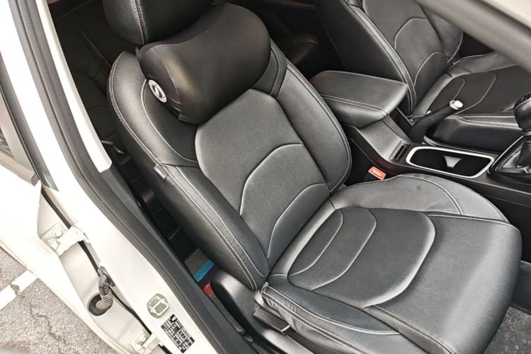 Used Baojun 530 2021 Global Car Anniversary Edition 1.5T Manual Luxury Model 5 Seats Right Front Seat