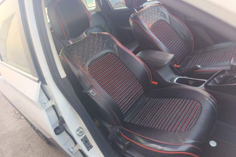 Used Baojun 530 2021 Global Car Anniversary Edition 1.5T CVT Luxury Model 5 Seats Right Front Seat