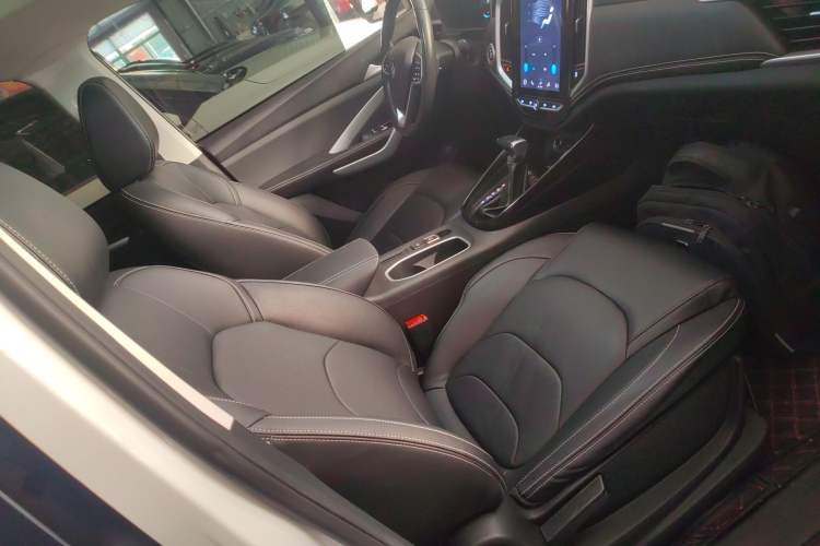 Used Baojun 530 2021 Global Car Anniversary Edition 1.5T CVT Prestige Connected Model 5 Seats Right Front Seat