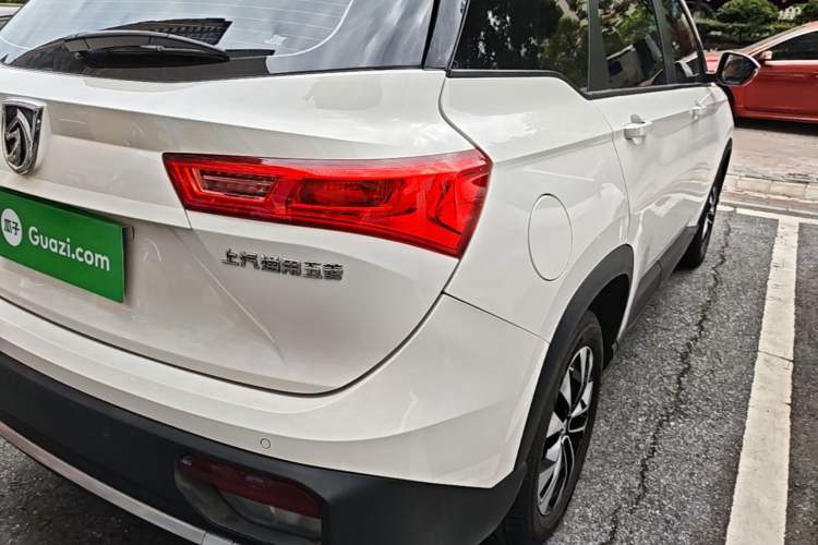 Used Baojun 530 2021 Global Car Anniversary Edition 1.5T Manual Luxury Model 5 Seats Right Rear Taillight