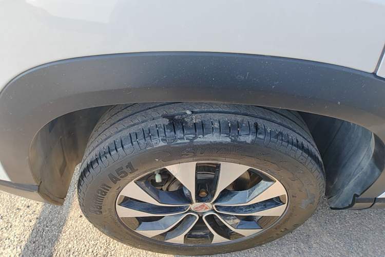 Used Baojun 530 2021 Global Car Anniversary Edition 1.5T CVT Prestige Connected Model 7 Seats Right Rear Wheel Hub