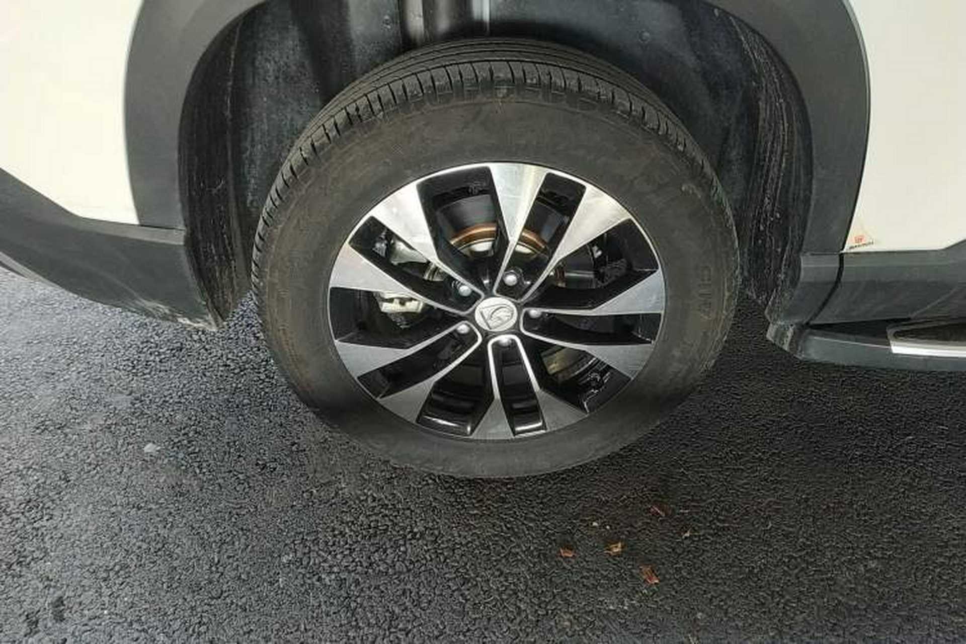Used Baojun 530 2021 Global Car Anniversary Edition 1.5T CVT Prestige Connected Model 6 Seats Right Rear Wheel Hub