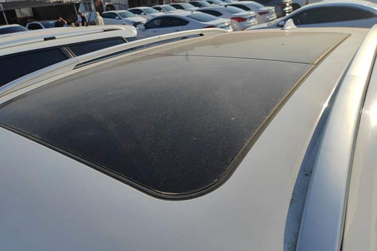 Used Baojun 530 2021 Global Car Anniversary Edition 1.5T CVT Prestige Connected Model 7 Seats Roof