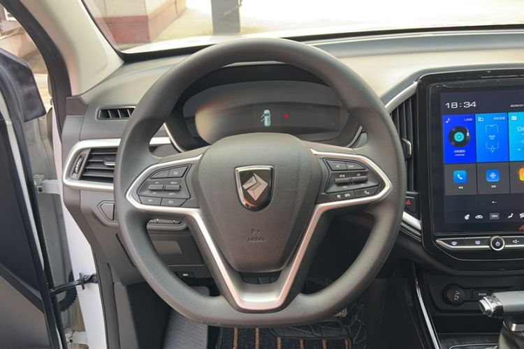 Used Baojun 530 2021 Global Car Anniversary Edition 1.5T CVT Luxury Model 7 Seats Steering Wheel