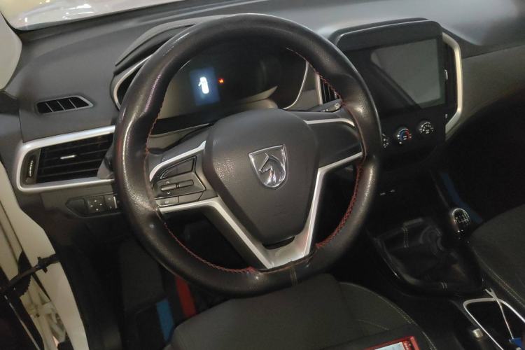 Used Baojun 530 2021 Global Car Anniversary Edition 1.5T Manual Comfort Model 5 Seats Steering Wheel