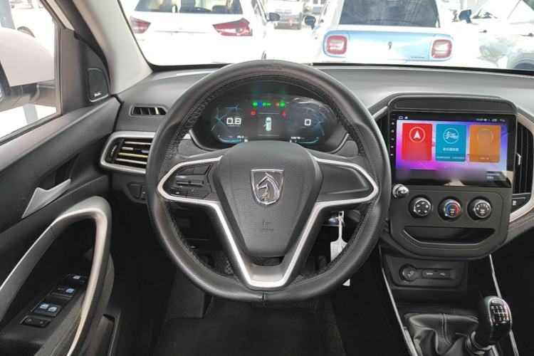 Used Baojun 530 2021 Global Car Anniversary Edition 1.5T Manual Comfort Model 6 Seats Steering Wheel