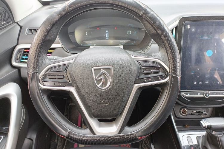 Used Baojun 530 2021 Global Car Anniversary Edition 1.5T CVT Luxury Model 7 Seats Steering Wheel