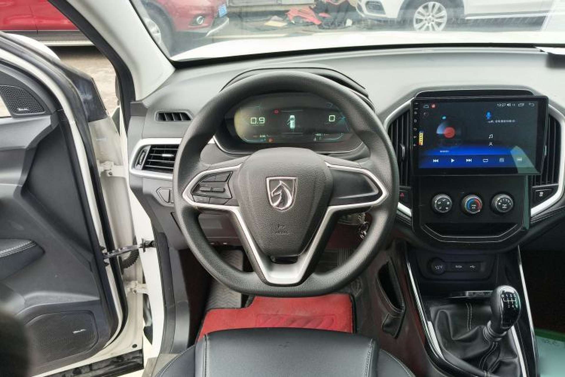 Used Baojun 530 2021 Global Car Anniversary Edition 1.5T Manual Comfort Model 5 Seats Steering Wheel