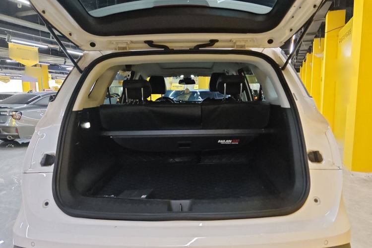 Used Baojun 530 2021 Global Car Anniversary Edition 1.5T CVT Prestige Connected Model 5 Seats Trunk