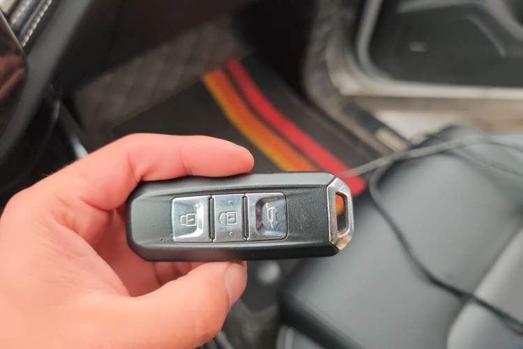 Used Baojun 530 2021 Global Car Anniversary Edition 1.5T CVT Prestige Connected Model 7 Seats Vehicle Key