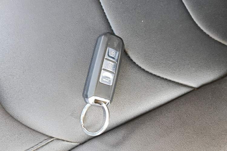 Used Baojun 530 2021 Global Car Anniversary Edition 1.5T CVT Prestige Connected Model 7 Seats Vehicle Key