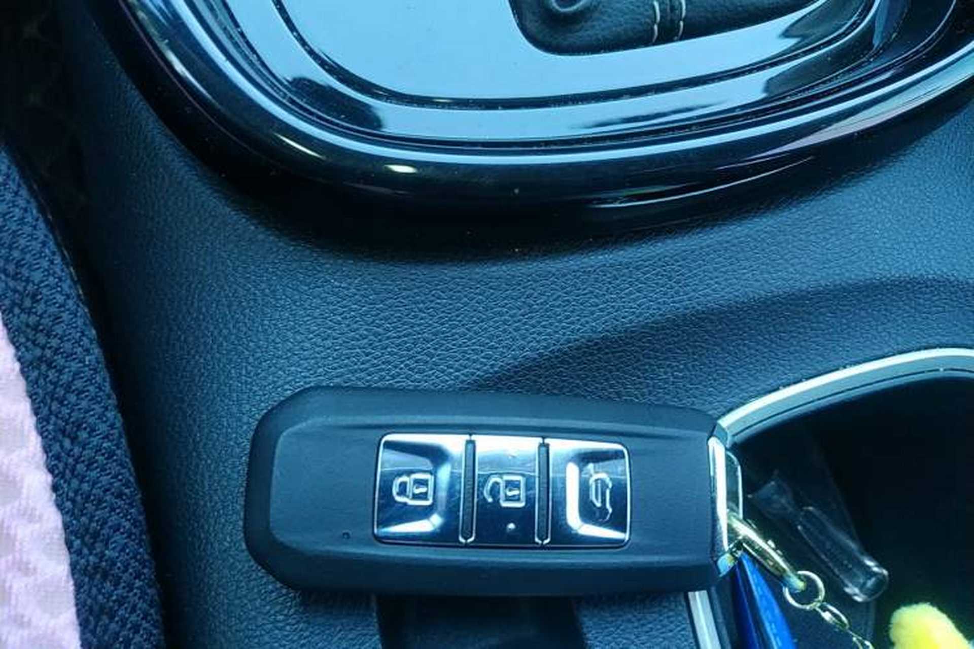 Used Baojun 530 2021 Global Car Anniversary Edition 1.5T CVT Prestige Connected Model 7 Seats Vehicle Key