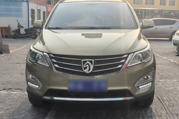 Used Baojun 560 2015 1.8L manual luxury version Exterior 1