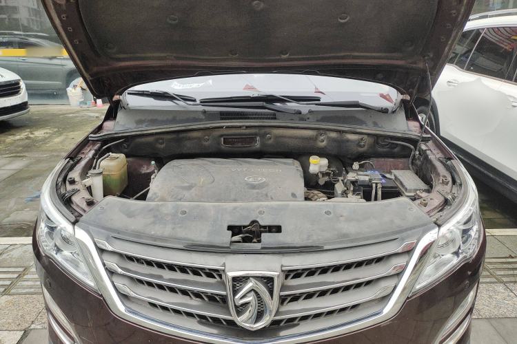 Used Baojun 560 2016 1.8L iAMT Luxury Model Engine Bay