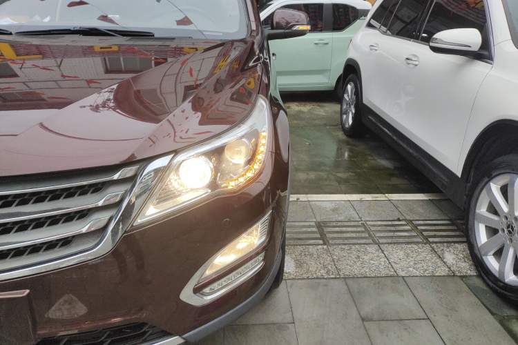 Used Baojun 560 2016 1.8L iAMT Luxury Model Left Front Headlight