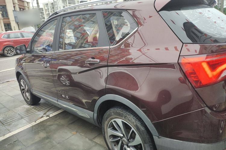 Used Baojun 560 2016 1.8L iAMT Luxury Model Left Side