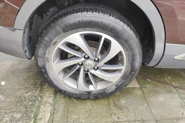 Used Baojun 560 2016 1.8L iAMT Luxury Model Right Rear Wheel Hub