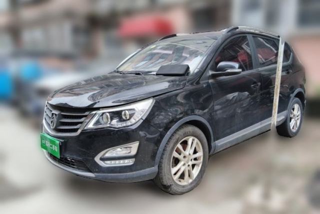Used Baojun 560 2015 1.8L manual Comfort trim level