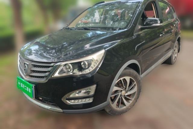 Used Baojun 560 2015 1.8L manual luxury version