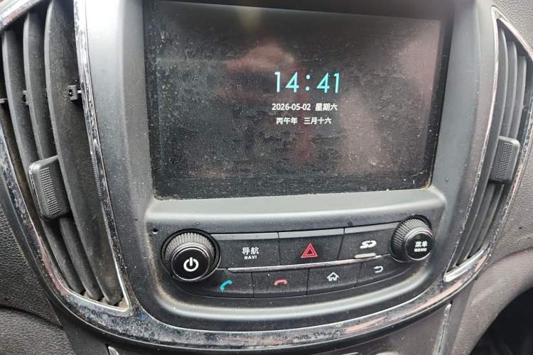 Used Baojun 560 2015 1.8L manual luxury version Audio And AC Panel