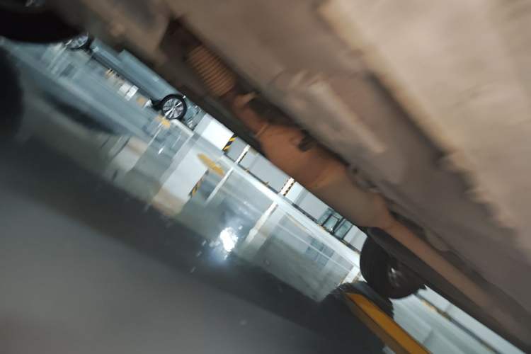Used Baojun 560 2015 1.8L manual luxury version Chassis Front Left