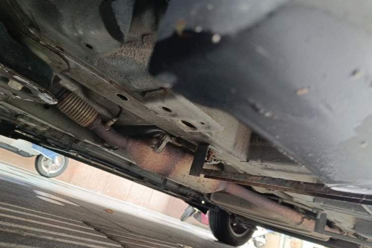 Used Baojun 560 2015 1.8L manual luxury version Chassis Front Left