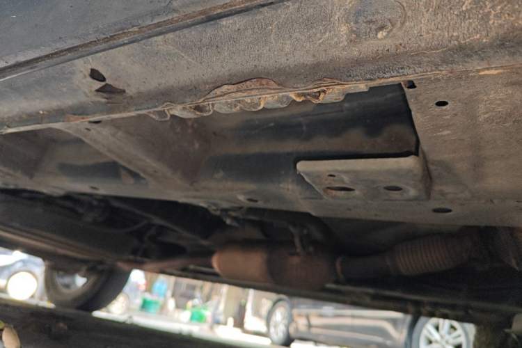 Used Baojun 560 2015 1.8L manual luxury version Chassis Front Right