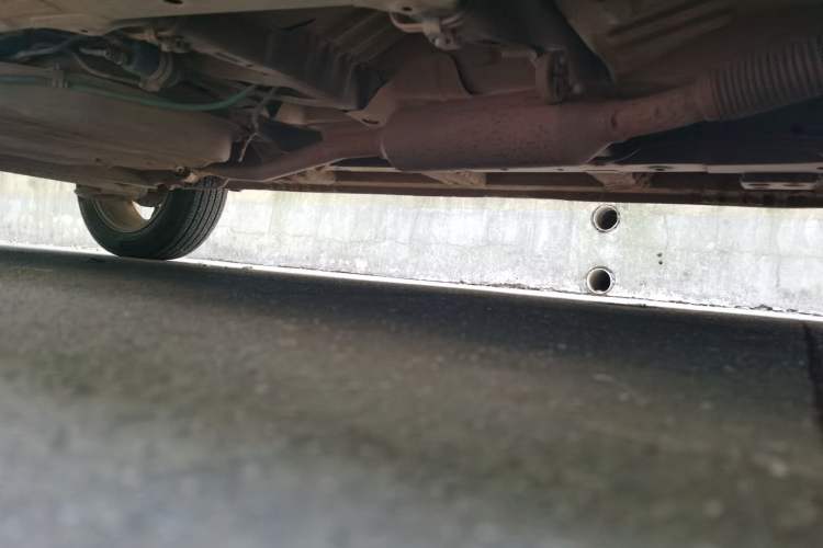 Used Baojun 560 2015 1.8L manual Comfort trim level Chassis Front Right