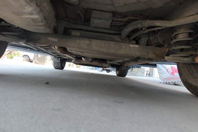 Used Baojun 560 2015 1.8L manual luxury version Chassis Rear