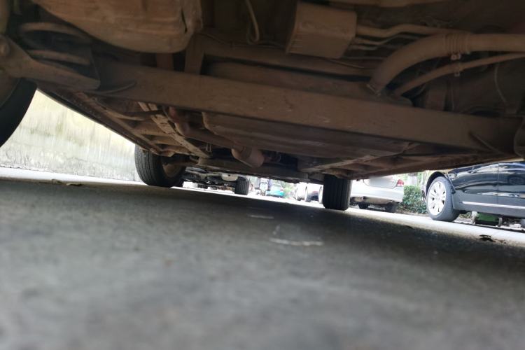 Used Baojun 560 2015 1.8L manual Comfort trim level Chassis Rear