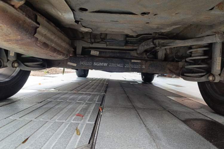 Used Baojun 560 2015 1.8L manual luxury version Chassis Rear