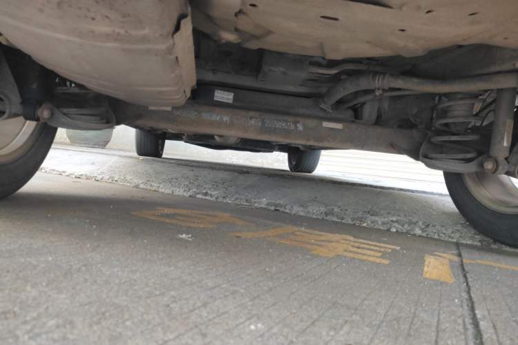 Used Baojun 560 2015 1.8L manual Comfort trim level Chassis Rear