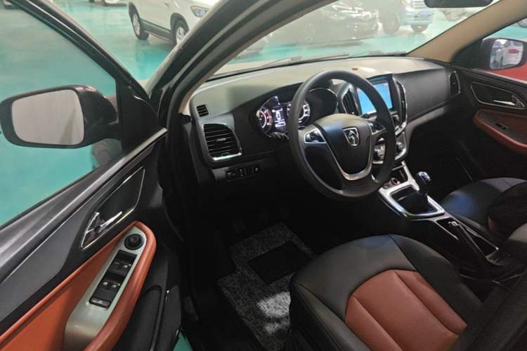 Used Baojun 560 2015 1.8L Manual Elite Edition Driver Seat