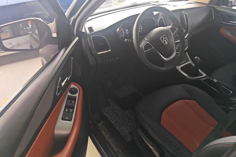 Used Baojun 560 2015 1.8L Manual Elite Edition Driver Seat